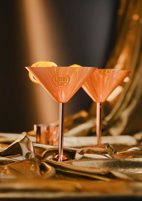 Copas de Martini con ginebra latina (juego de 1)